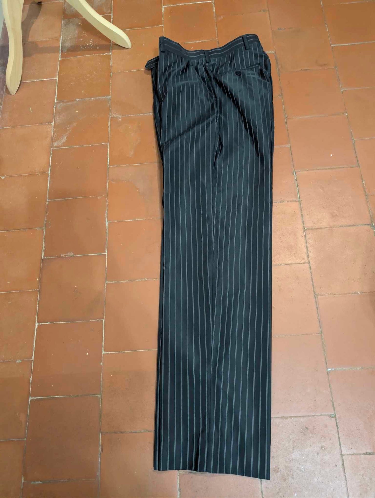 Niedliches Baumwoll-Nadelstreifenkostüm