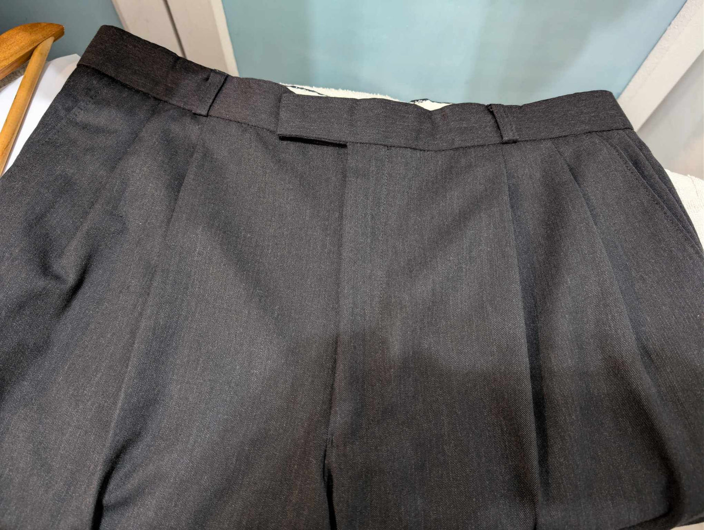 Magnifique costume croisé gris en laine