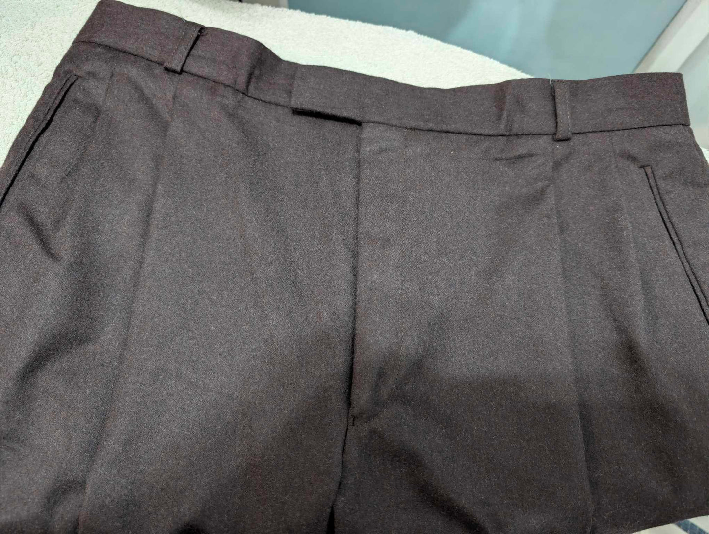 Außergewöhnlicher, zweireihiger, violetter Anzug aus schwerem Flanell