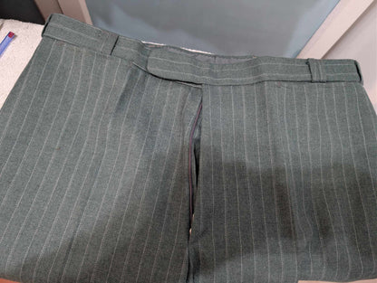 Redoutable costume pinstripe vert en flanelle