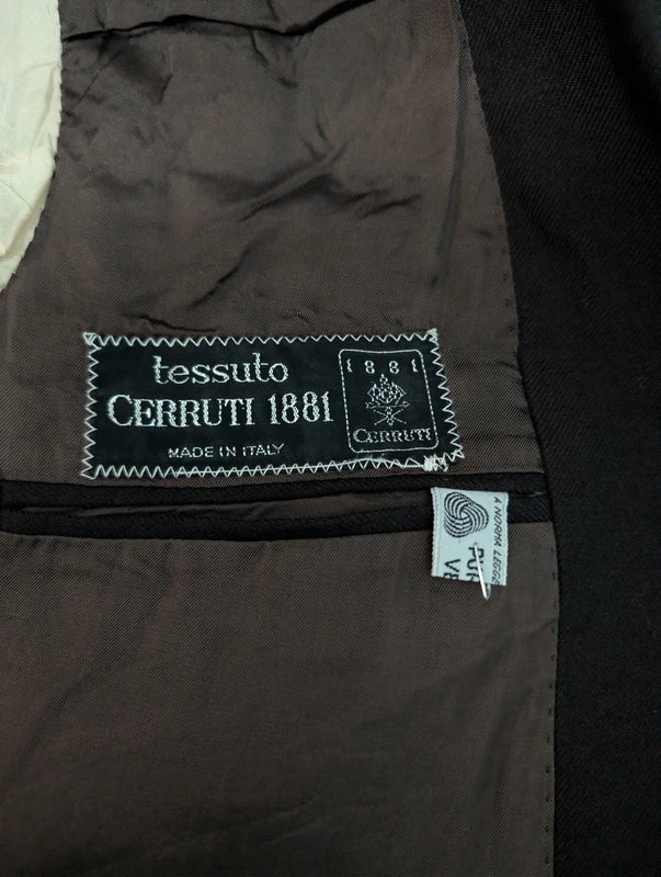 Schöne, zweireihige braune Wolljacke