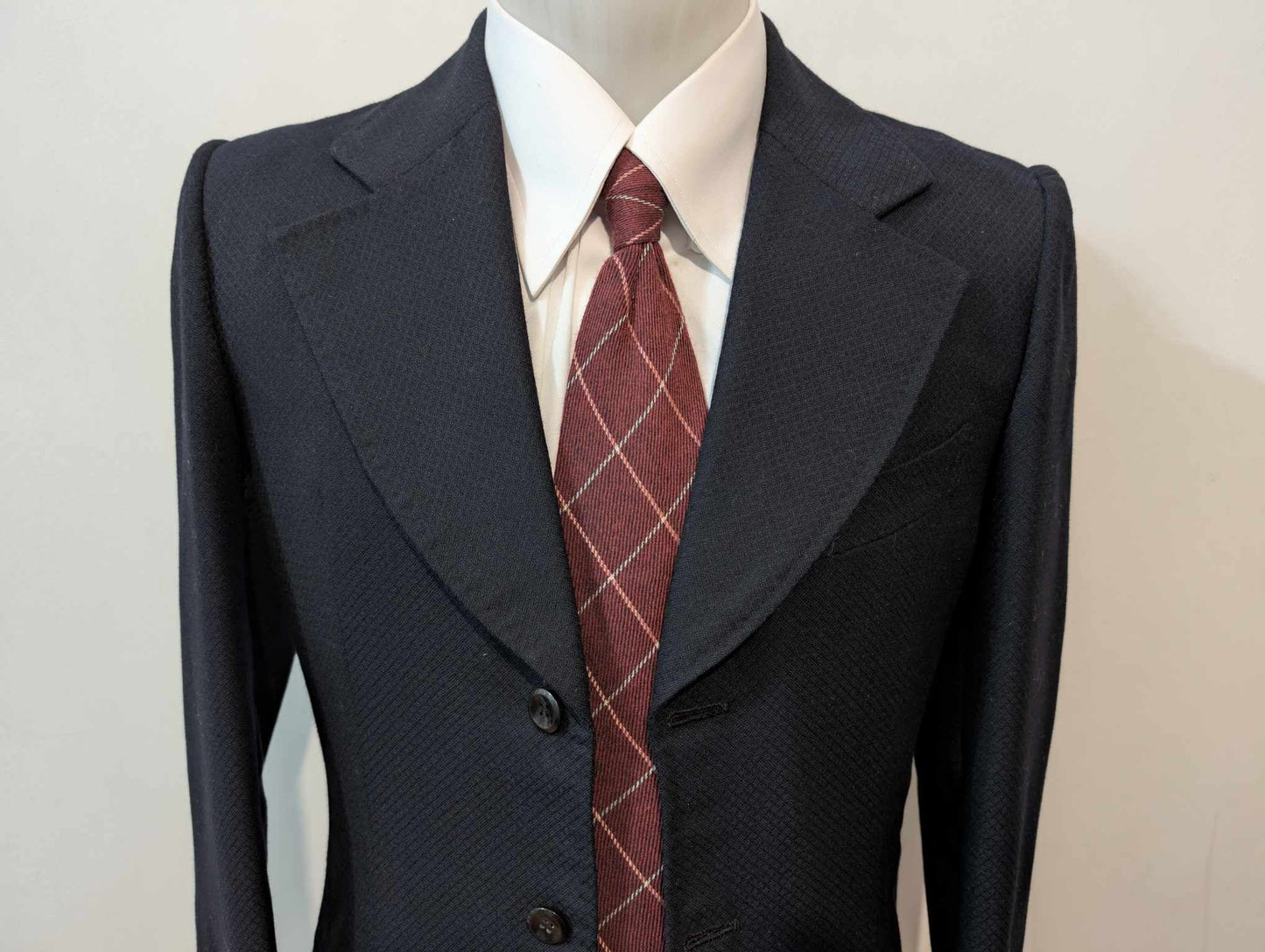 Petit costume bleu marine en laine