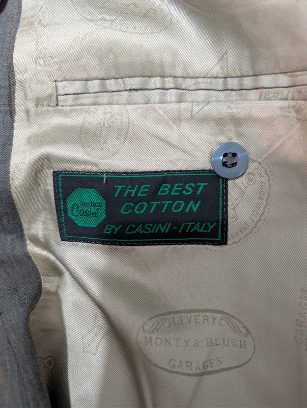 Élégant costume croisé en coton