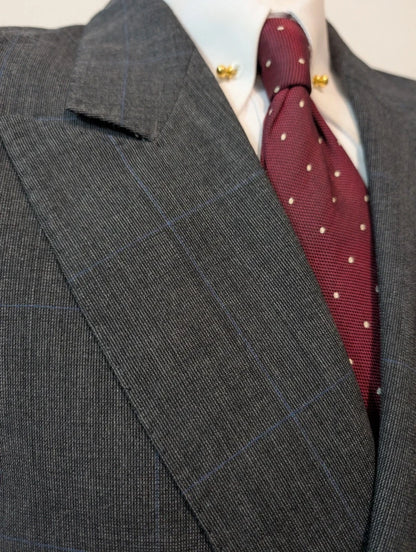 Élégant costume croisé gris en laine