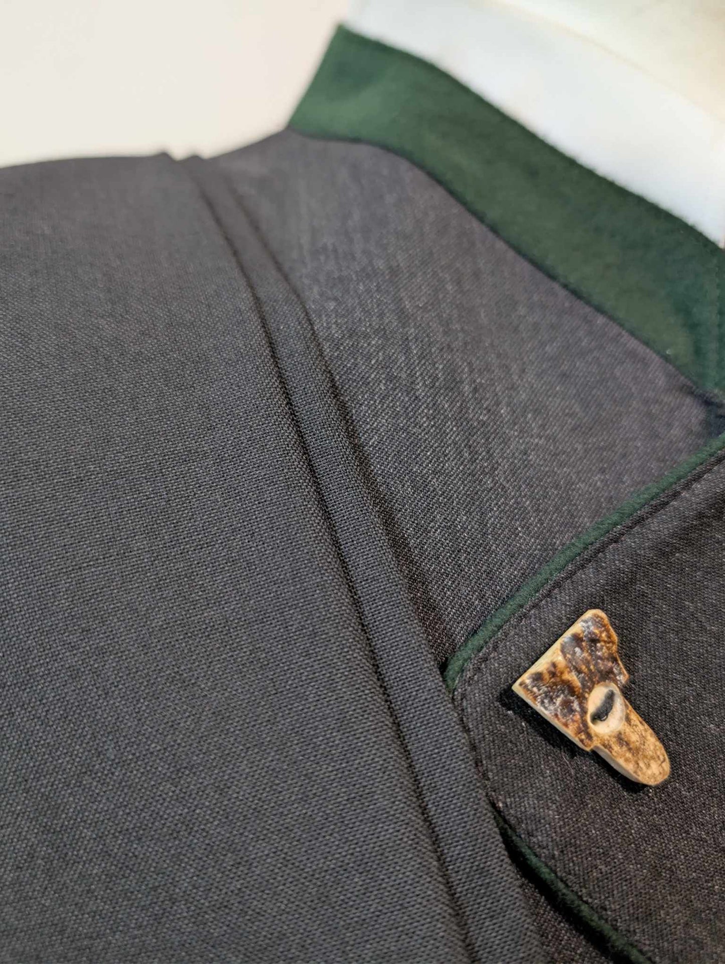 Sympathique costume autrichien en laine