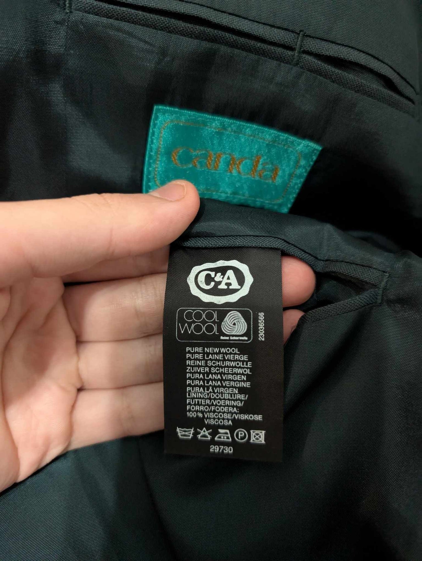 Original costume croisé de couleurs bleu vert en laine froide