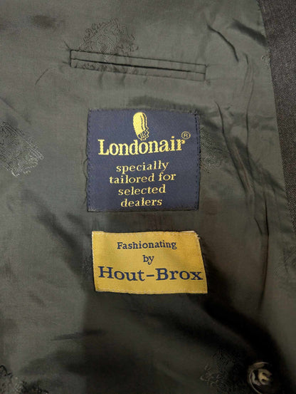 Costume croisé de couleur gris anthracite en laine