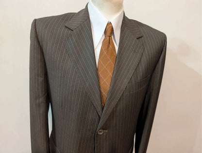 Prächtiger brauner Nadelstreifenanzug aus Wolle