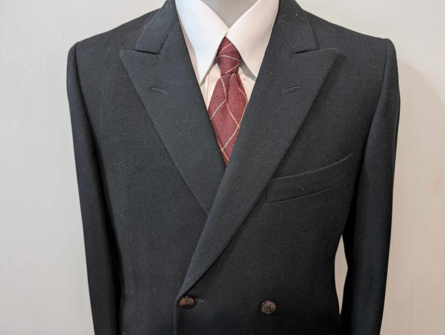 Adorable petit costume croisé noir en flanelle de laine