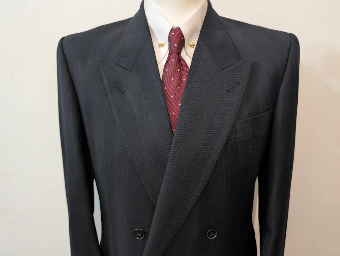Incroyable costume croisé pinstripe en laine