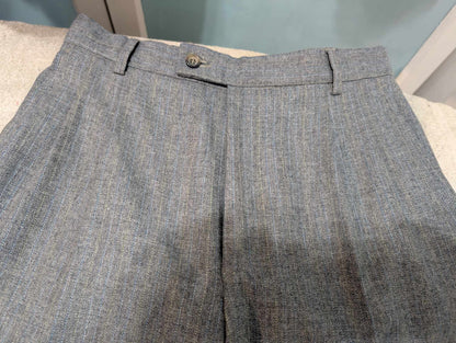 Gentille costume croisé pinstripe en flanelle lourde