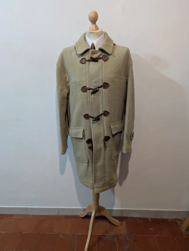 Hellgrüner Wollmantel