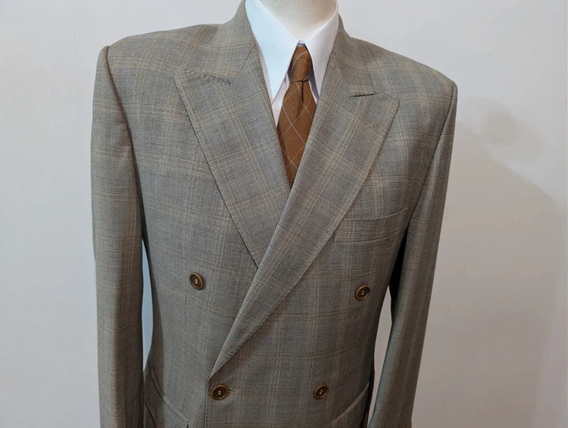 Fabelhafter grauer Zweireiheranzug aus Wolle