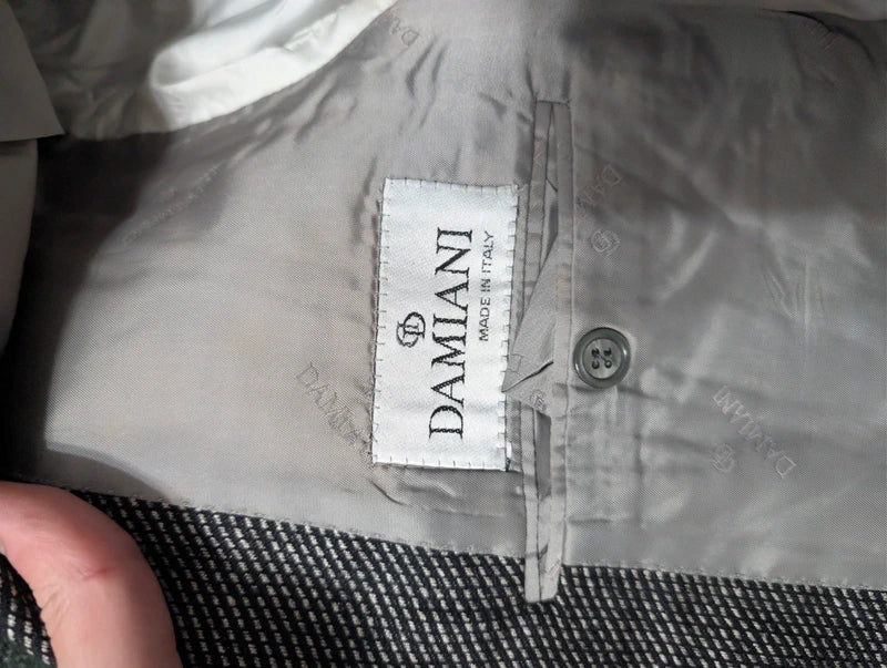 Wunderschöne graue Wolljacke