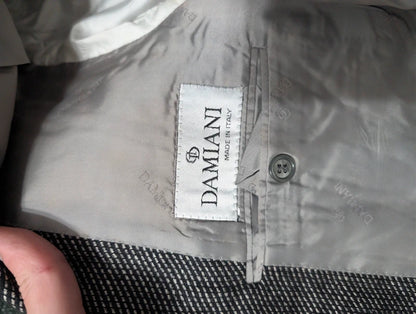 Wunderschöne graue Wolljacke