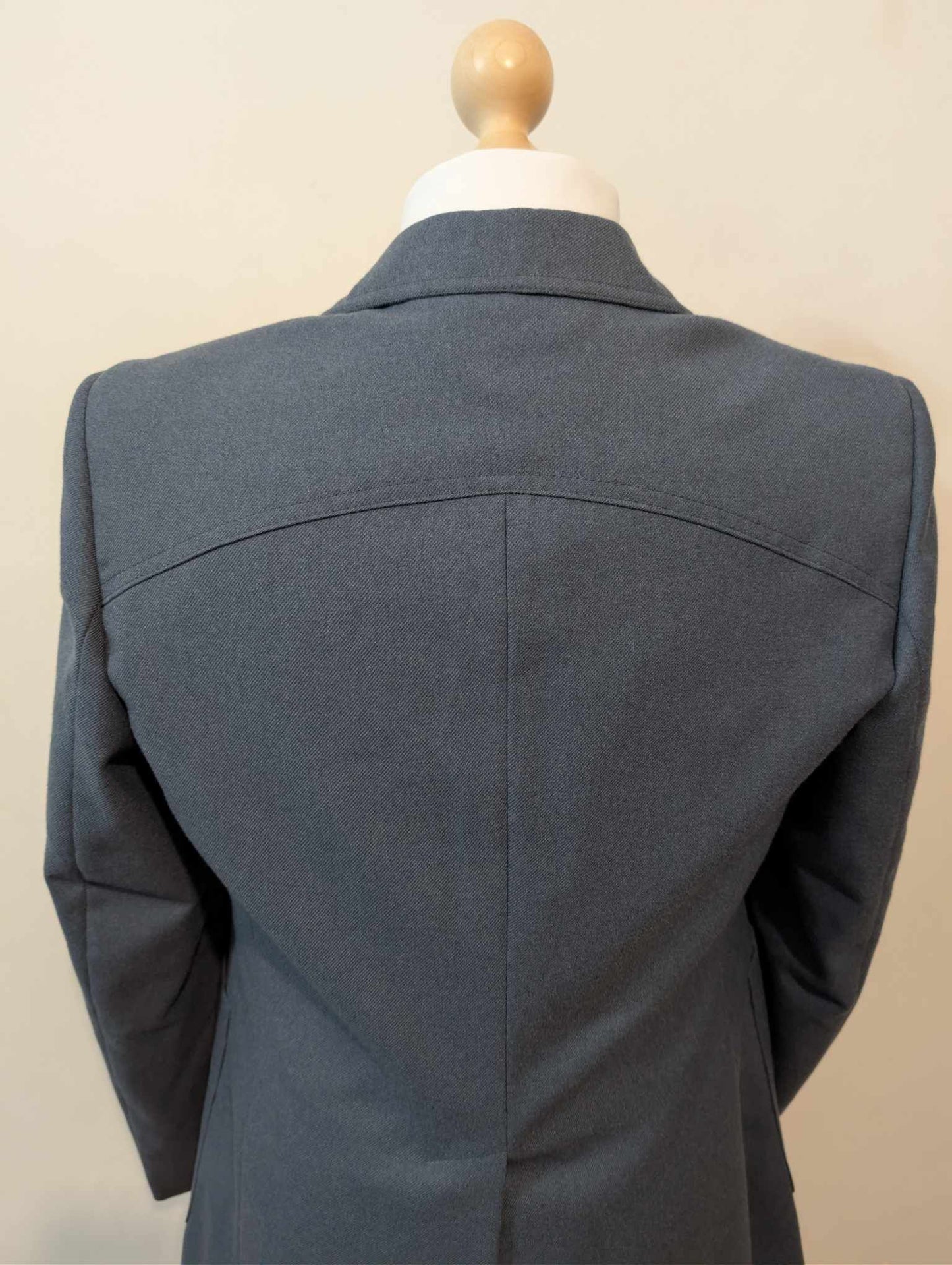 Magnifique costume bleu marine en laine