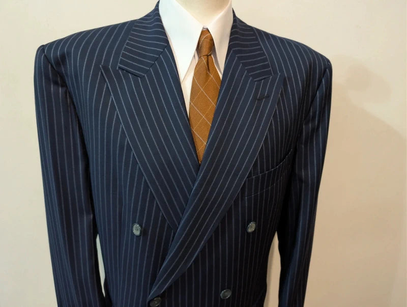 Extraordinaire costume croisé pinstripe en laine