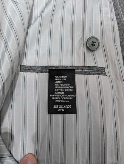 Außergewöhnlicher, zweireihiger Nadelstreifenanzug aus Leinen