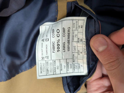 Sympathique veste de couleur marron beige en coton