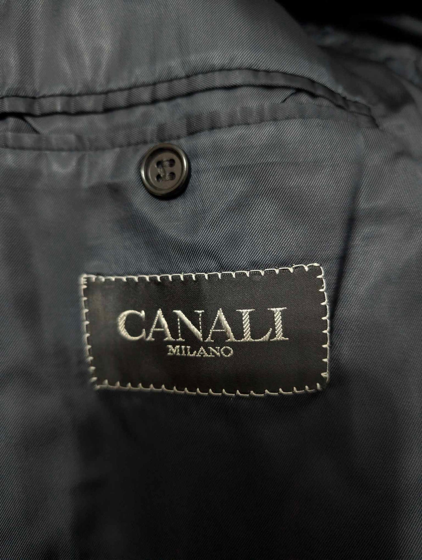 Robuster, zweireihiger Mantel