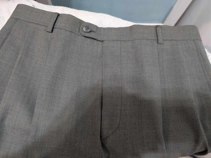 Sympathique costume croisé en laine