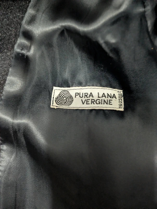 Wunderschöner grauer Wollmantel