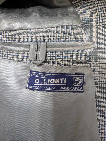 Excellent costume bespoke français