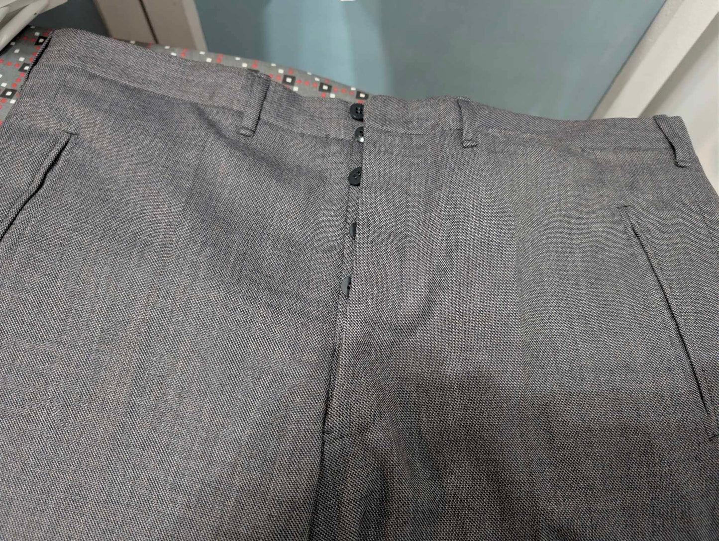 Außergewöhnlicher, zweireihiger grauer Wollanzug