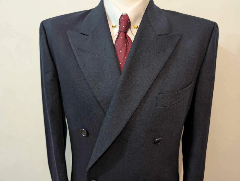 Phénomenal costume croisé bleu marine