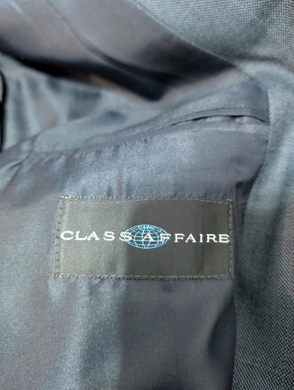 Giant double-breasted wool suit