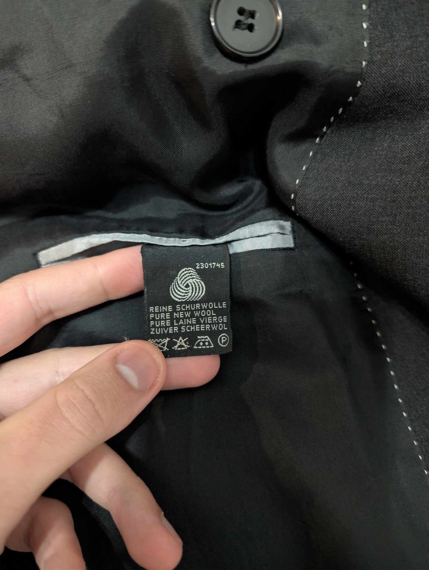 Sublime costume croisé de couleur gris en laine froide