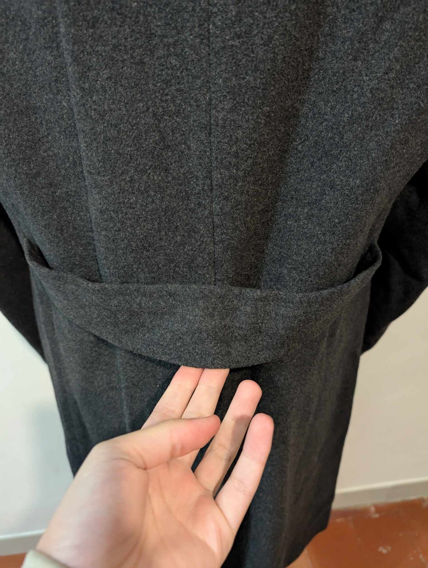 Classique manteau croisé gris en laine