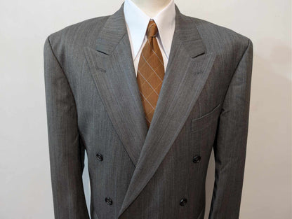 Spectaculaire costume croisé gris en laine