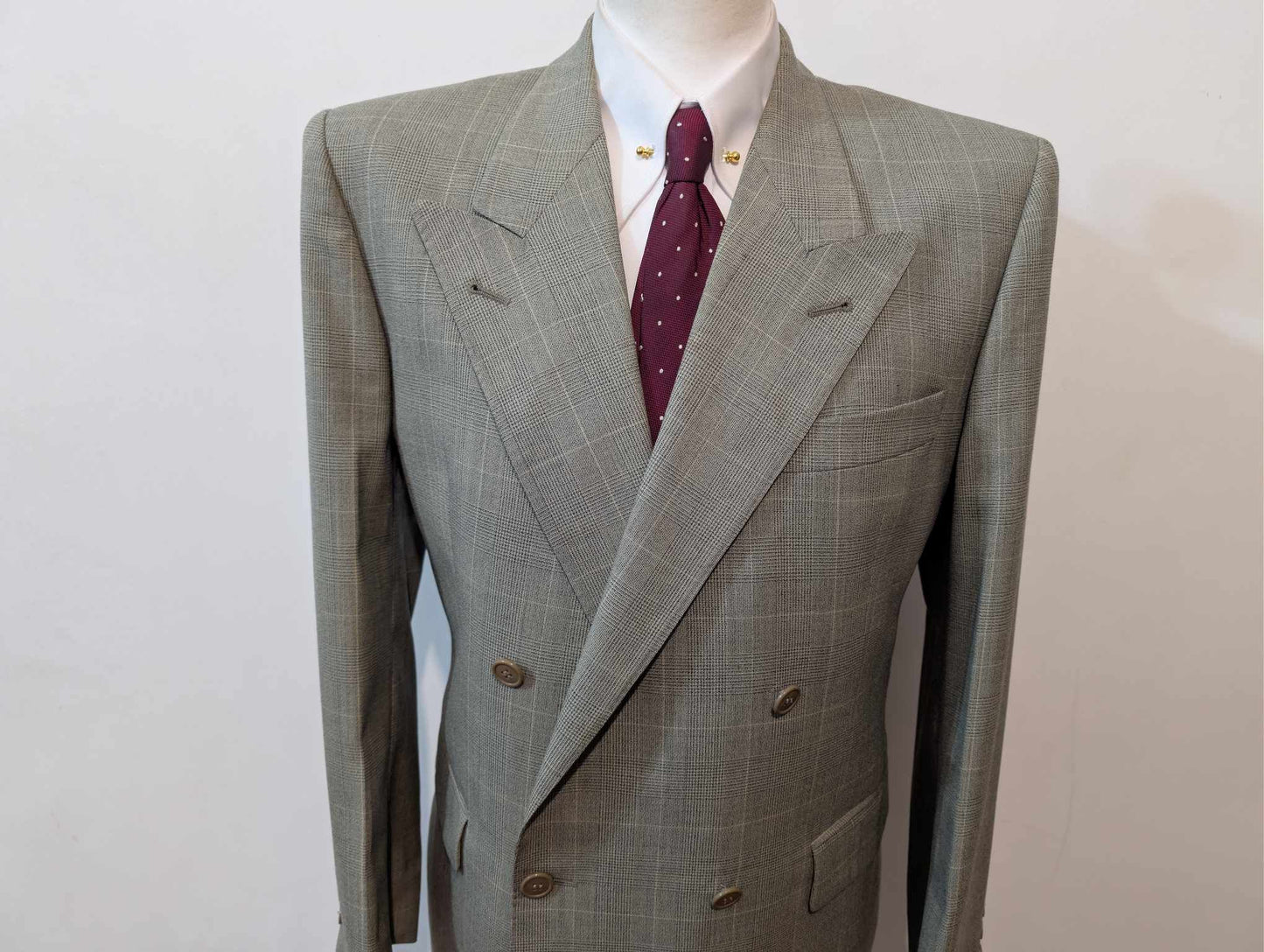 Magnifique costume croisé à carreaux en laine