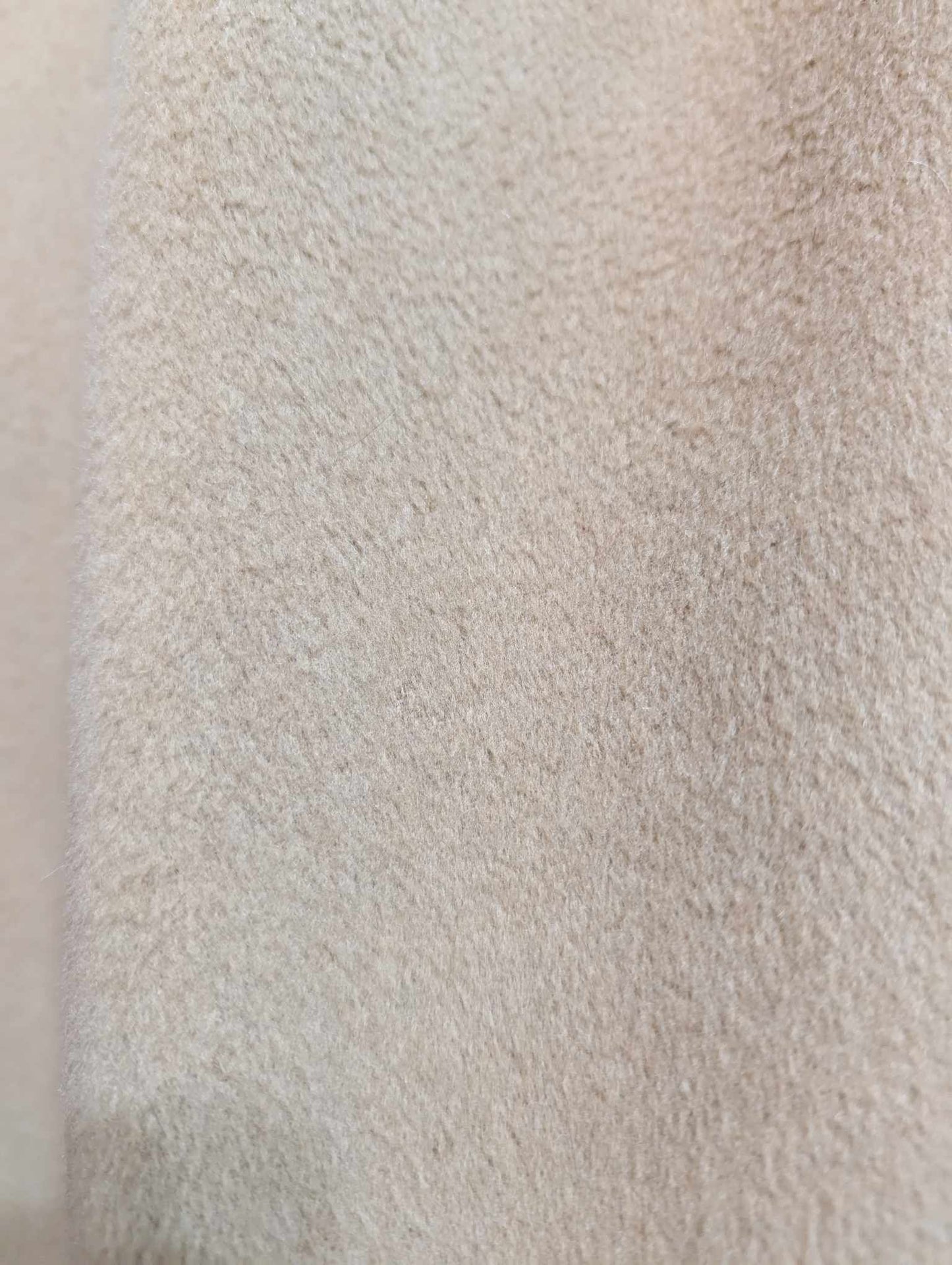 Lumineux manteau de couleur camel en laine et cachemire
