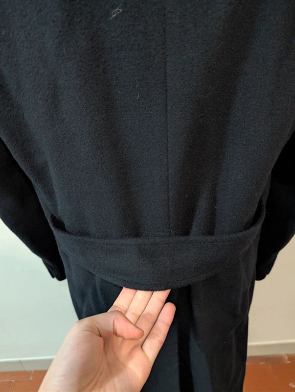 Schöner zweireihiger Wollmantel