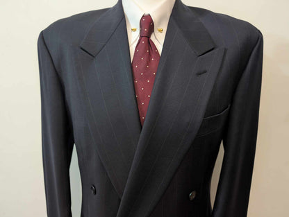 Effrayant costume croisé chalkstripe