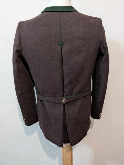 Mignon petit costume marron en flanelle