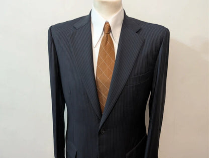 Fantastischer Nadelstreifenanzug aus Wolle