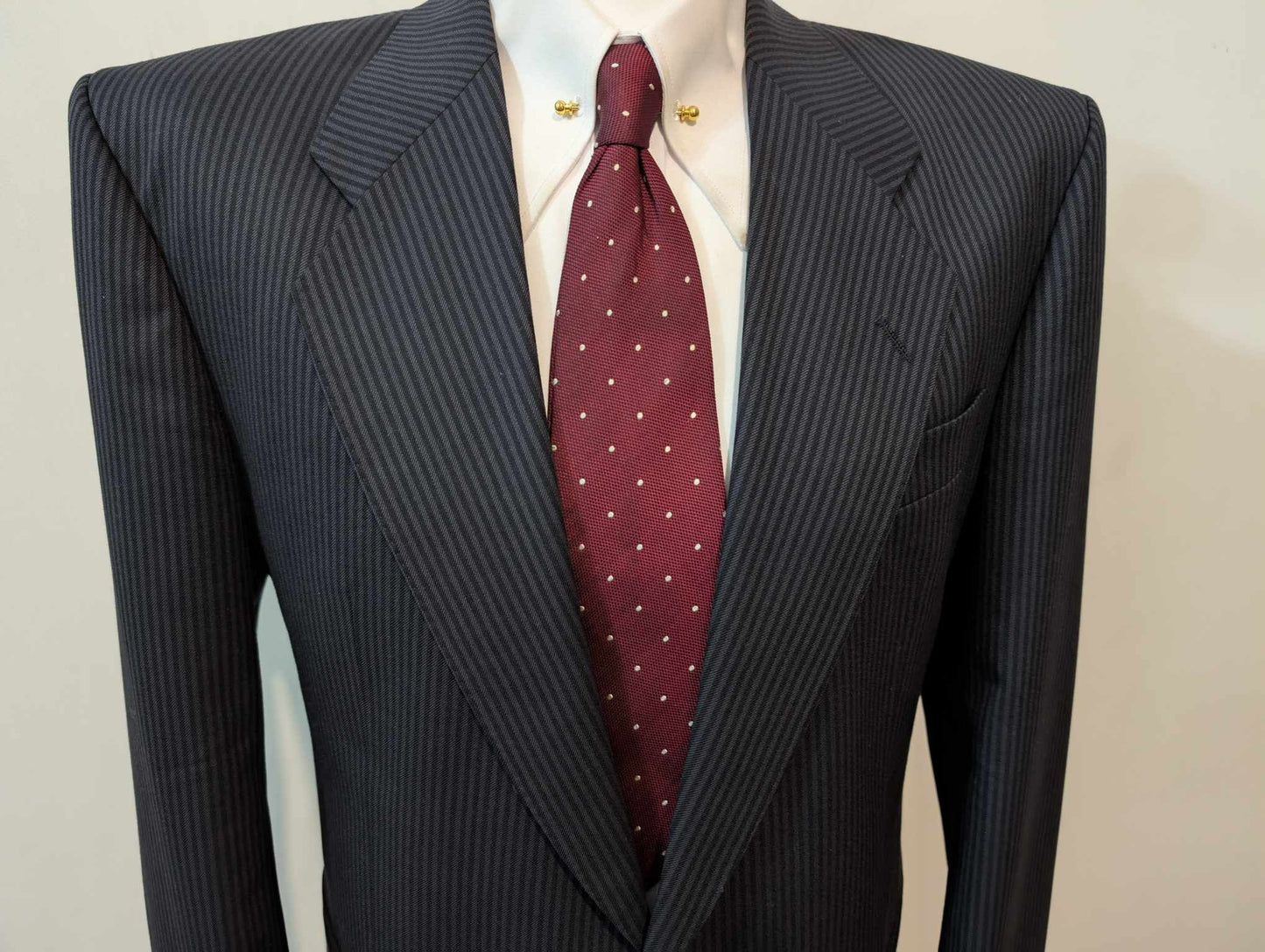 Redoutable costume bleu marine en laine