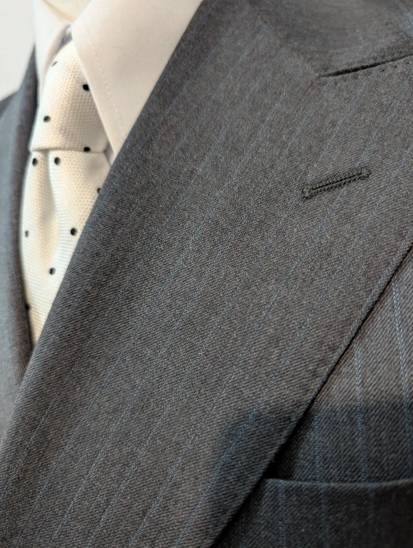 Exceptionnel costume croisé Pinstripe en laine