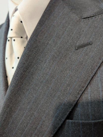 Exceptionnel costume croisé Pinstripe en laine