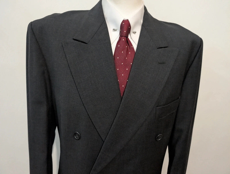 Exceptionnel costume croisé gris en laine froide