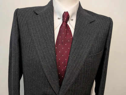 Exceptionnel costume pinstripe en laine