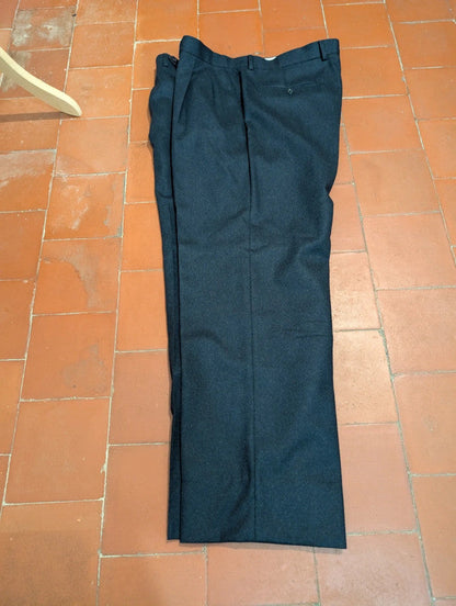 Sublime costume gris bleu marine en flanelle