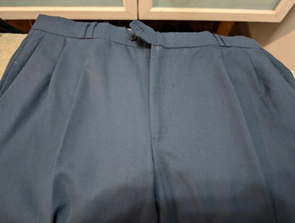Parfait costume bleu en laine