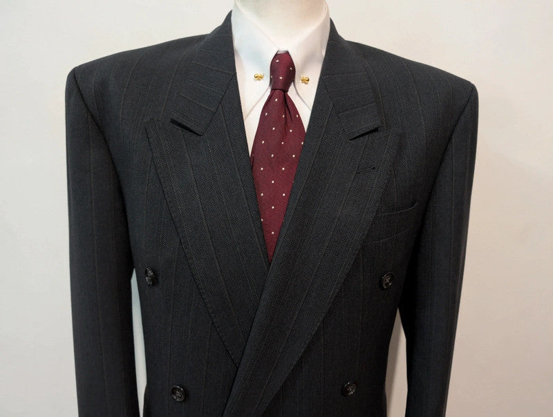 Classique costume gris a rayure