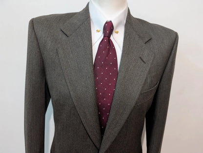 Mystérieux costume marron en flanelle de laine