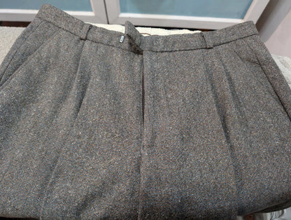 Légendaire costume gris en tweed