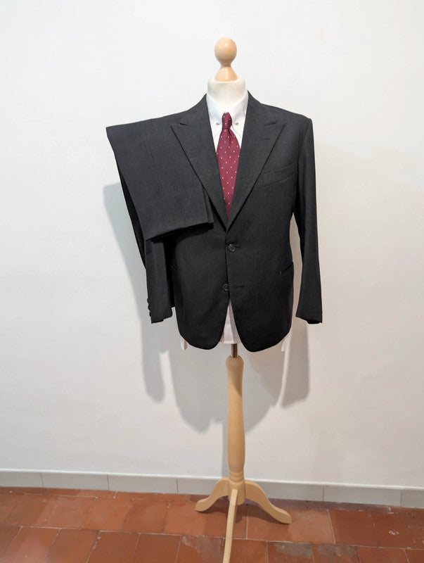 Impressionnant costume bespoke
